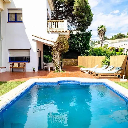 Villa El Riu Del Cel 滨海略雷特
