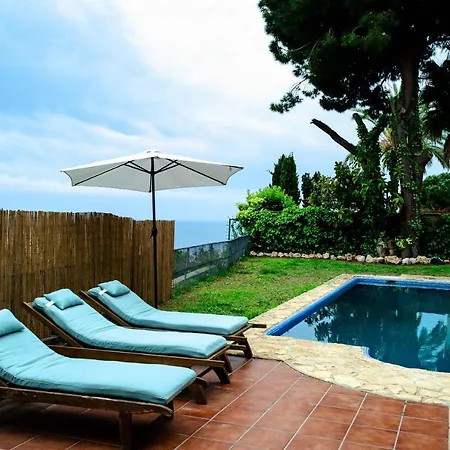 别墅 Villa El Riu Del Cel 滨海略雷特